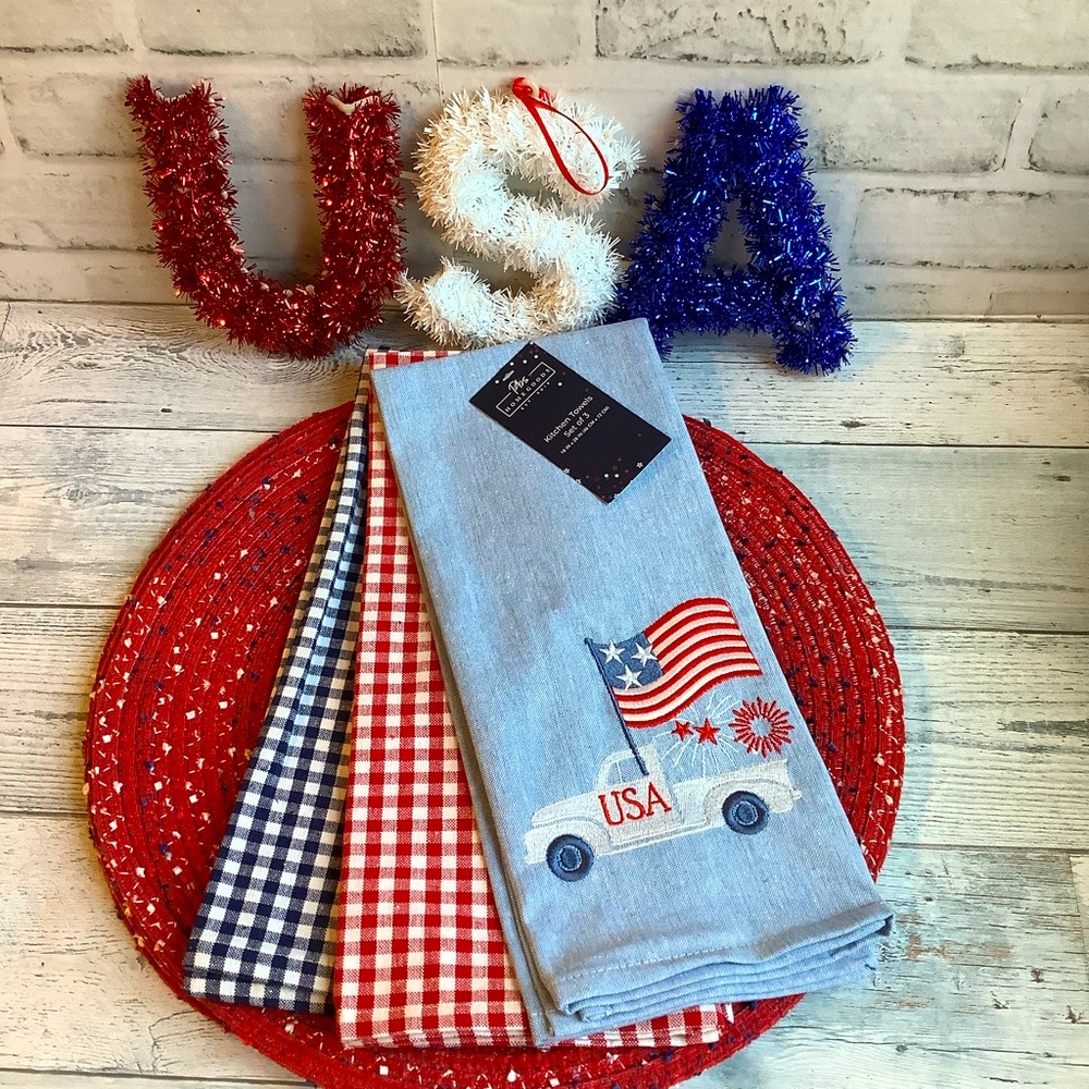 PBS HomeGoods Set of 3 Patriotic Kitchen Towels